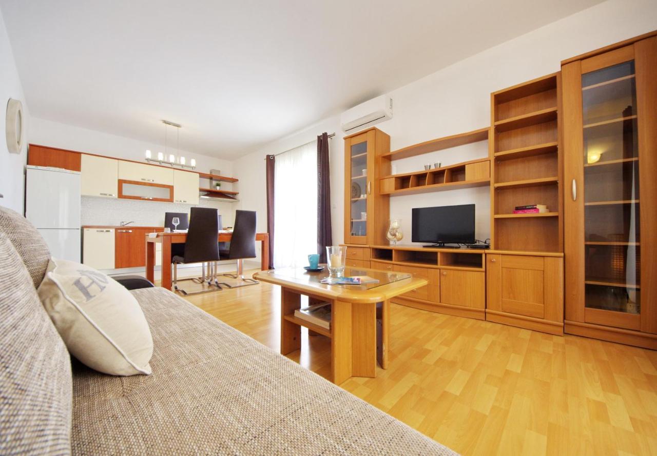 Apartmani Emili Сукошан Экстерьер фото